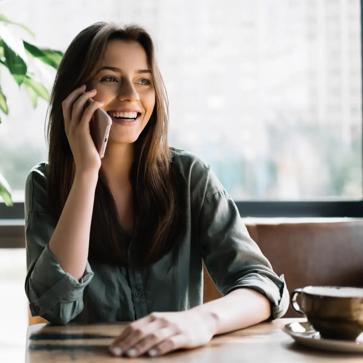 Photo femme au téléphone